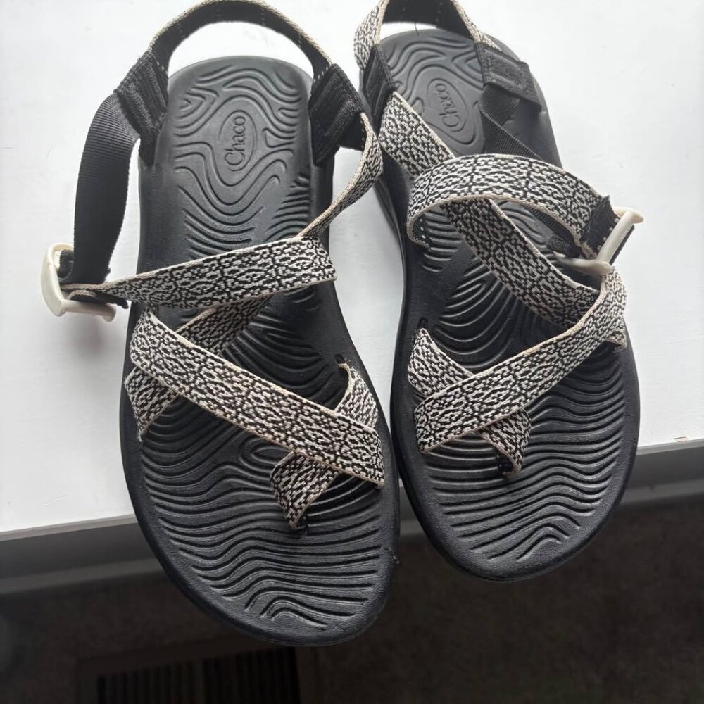 Nearly New! Women's Chaco Sandals Size 9
